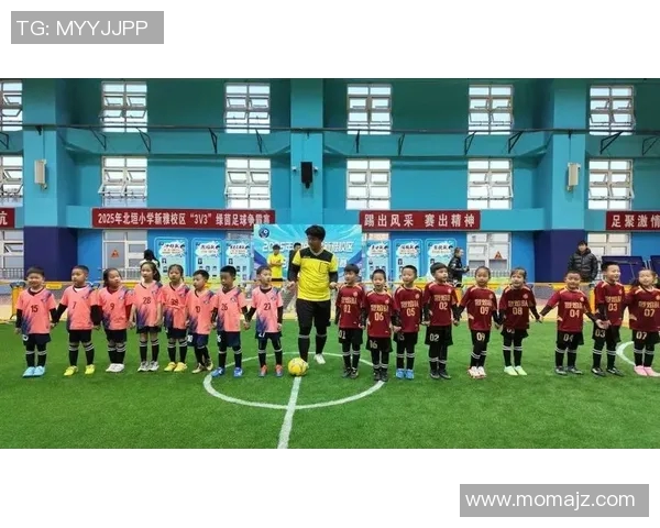 当足球球星化妆登场绿茵赛场展现别样风采与激情